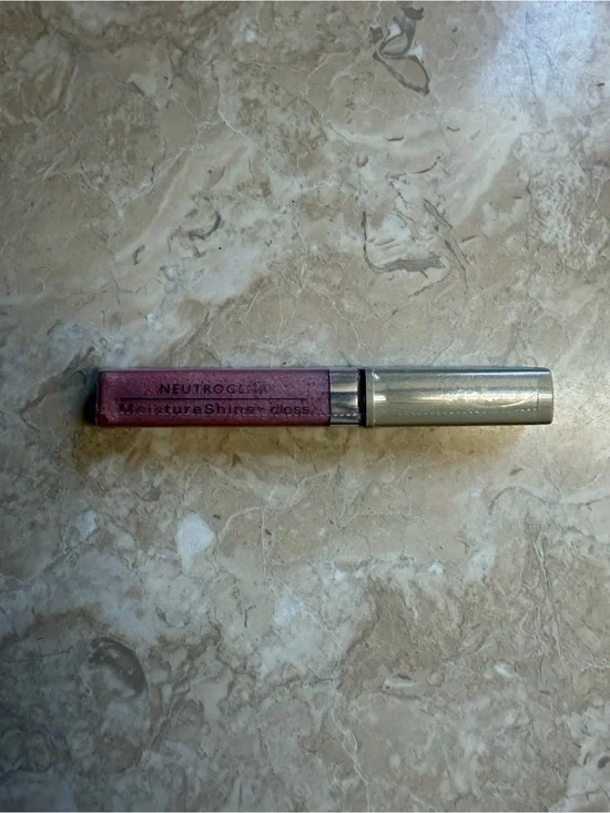 Neutrogena Moisture Shine Pink Shimmer Lip Gloss 07 Ticked New Sealed .22oz 6.4g