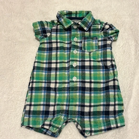 Carters baby one piece outfit 3 month. Strips with color top. Buttons & pocket