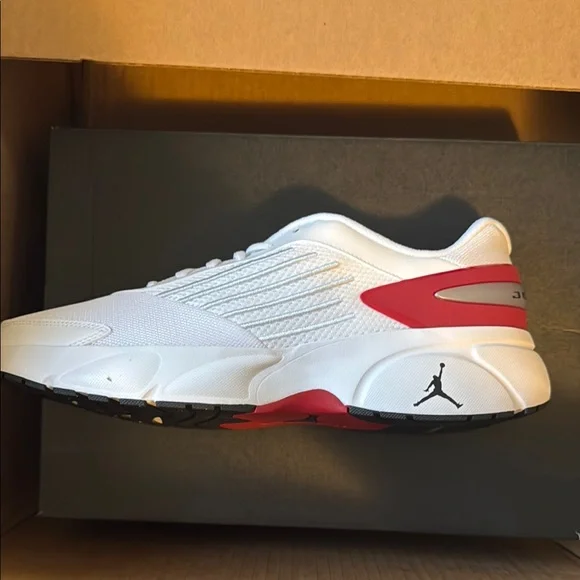 JORDAN TRUNNER FLOW, Size 12