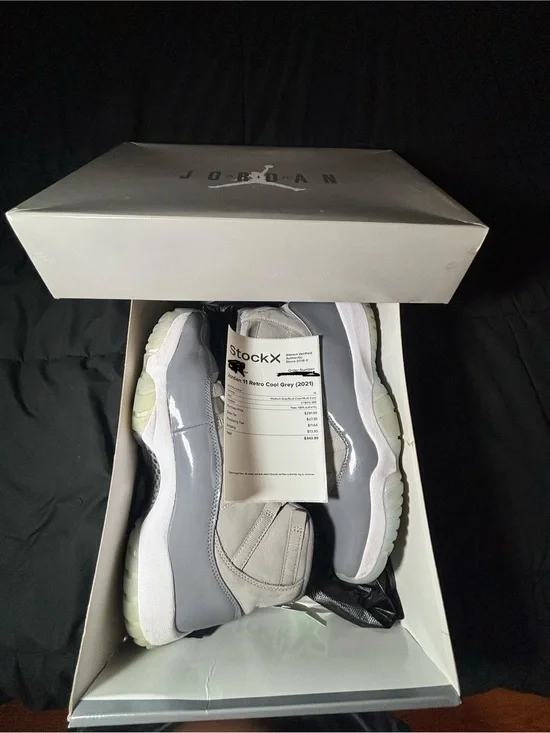 Jordan Retro Low Sneakers in Cool Grey and White Size 10 2021 w/ OG box