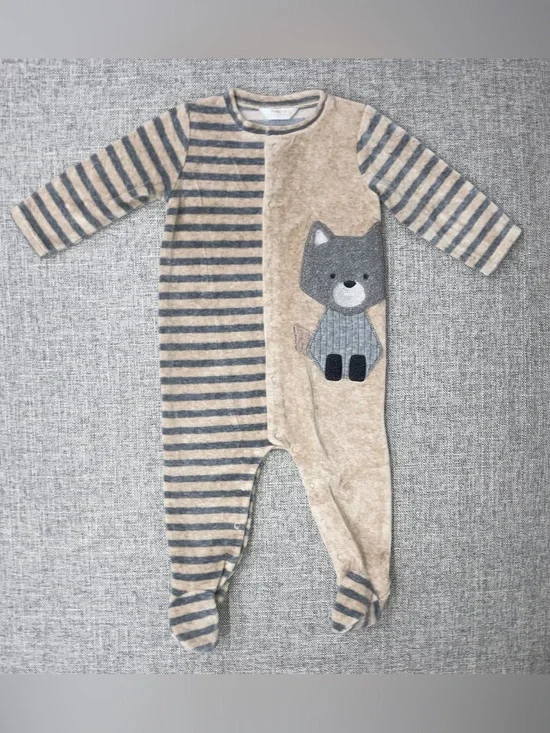Mayoral 4-6m velour footie with fox applique EUC