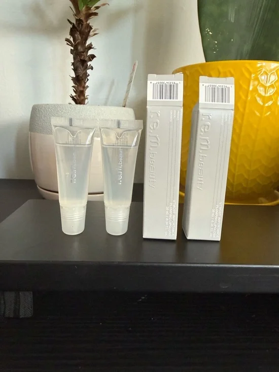 r.e.m. beauty utmost importance Lip Lacquer Duo - 2x new in‎ box 10ml each