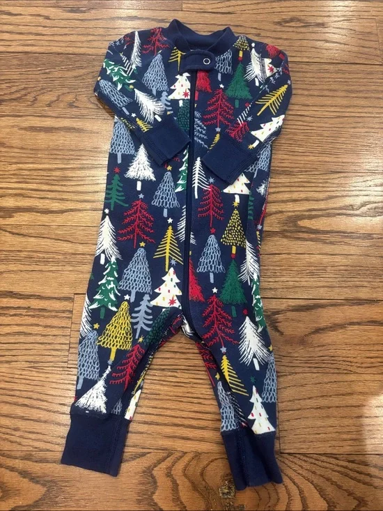 Hanna Andersson Navy Baby Zippered Sleepsuit with Multicolor Tree Motif