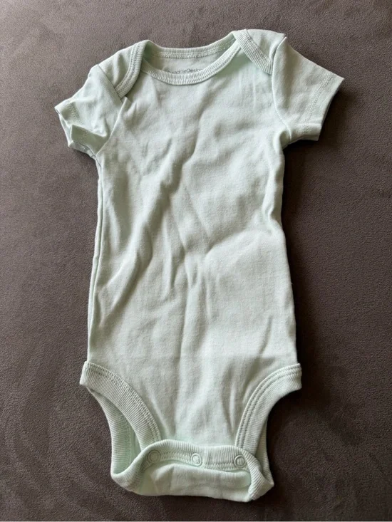 Free with purchase 🎉Swaddle Designs Pale Mint Short-Sleeve Baby One-Piece