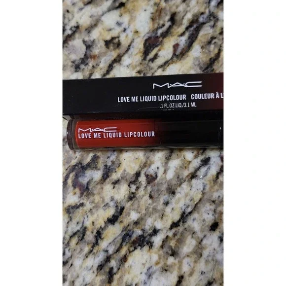 MAC Love Me Liquid Lipcolour DEIFY ME‎