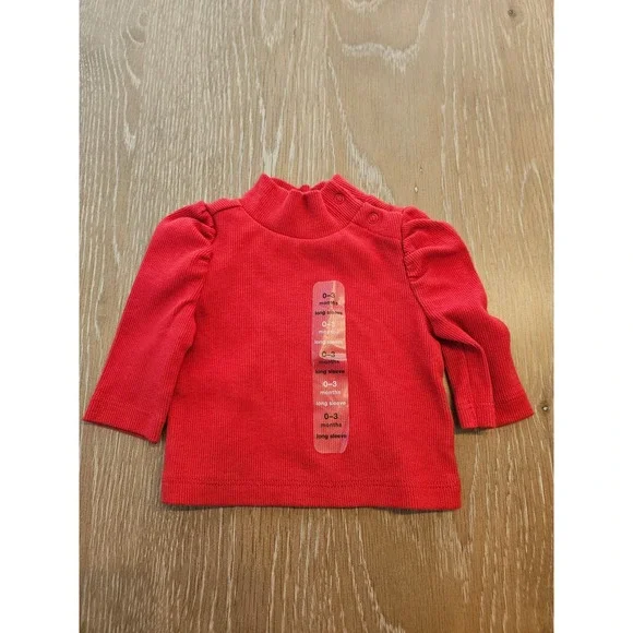 Baby gap top‎ 0-3 mos