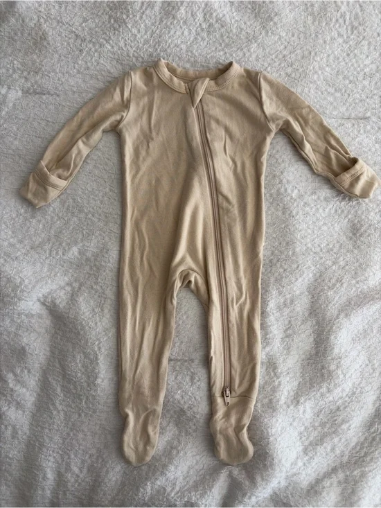 Neutral Beige Baby One-Piece Zipper Footed Sleepsuit