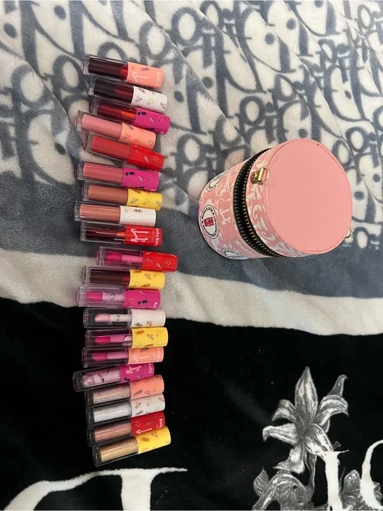 Blush Highlighter Gloss Set with Pink Case (20)