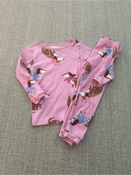 Carter’s Pink Dog-Print Pajama Set. Size 18M. NWOT