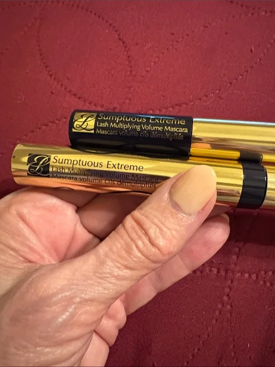 Estée Lauder Sumptuous Extreme Lash Multiplying Volume Mascara - Gold Tube