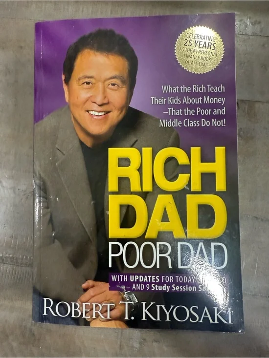 Robert T. Kiyosaki Rich Dad Poor Dad - Yellow/Black Cover