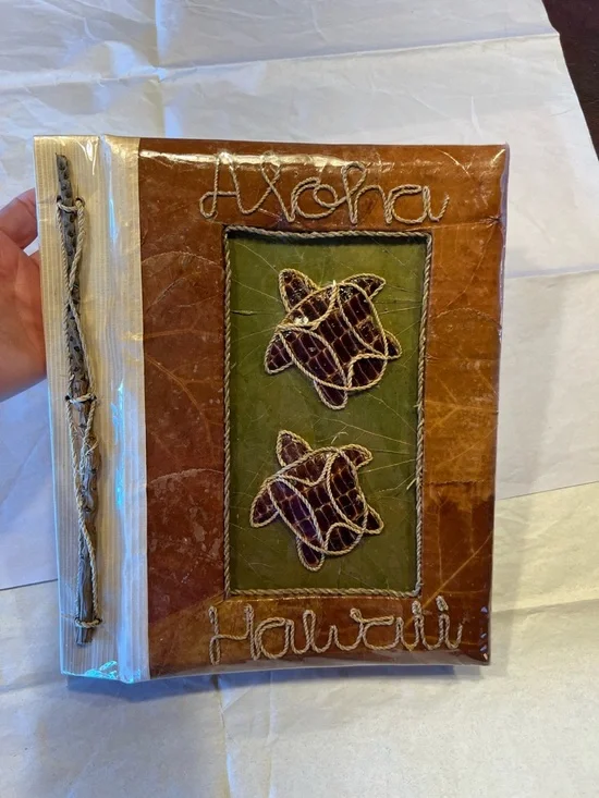Aloha Hawaii Leaf Photo Album with Turtle Appliqués - Brown & Green