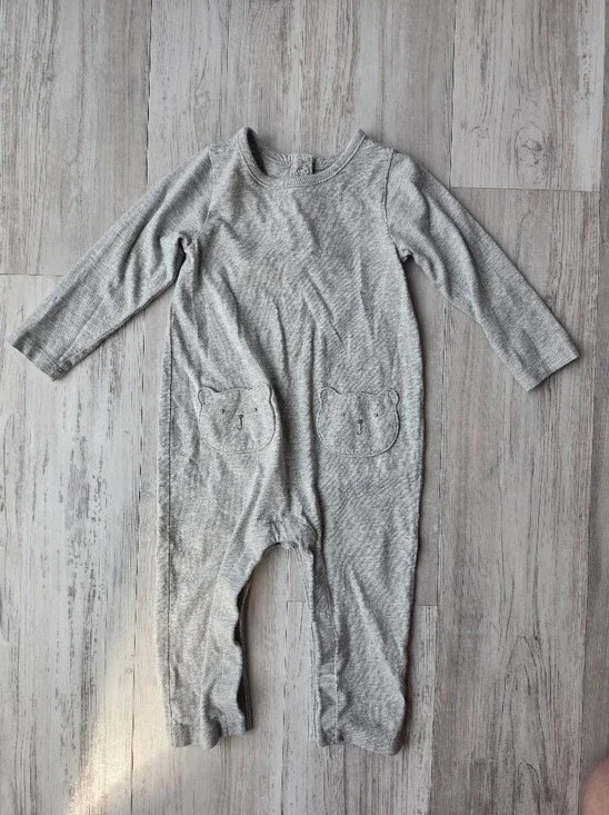 GAP Heather Gray Baby Brannan Long-Sleeve Baby One-Piece Romper 12-18 Months