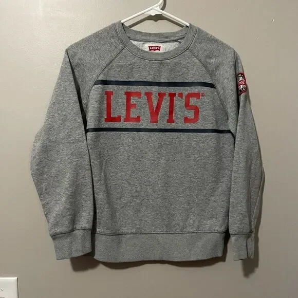 Levi’s sweatshirt