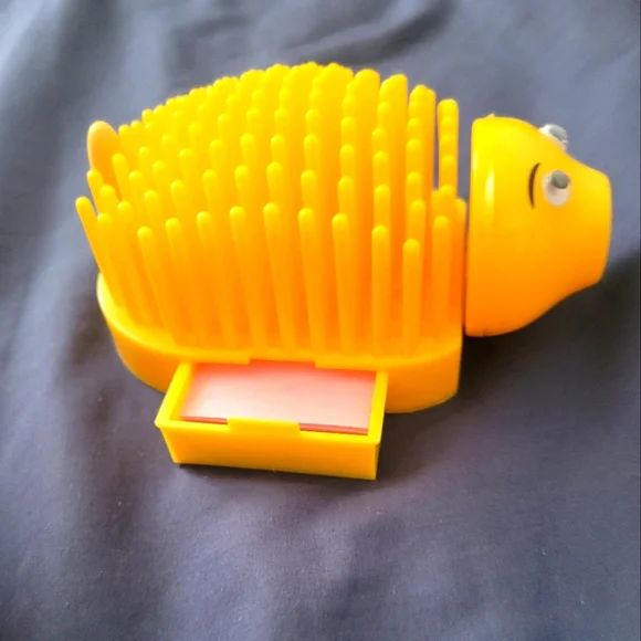 Vintage Porcupine Desk Pal Pencil Sharpener Note Holder Caddy YELLOW Flawed
