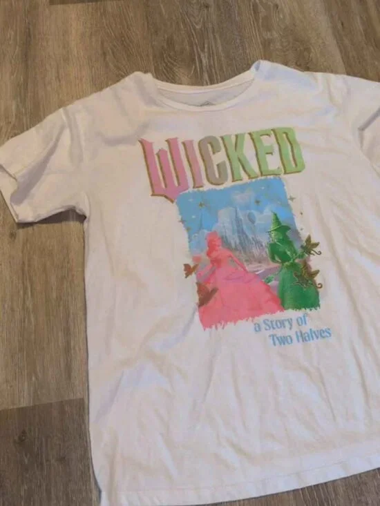 Wicked a Story of Two Halves T-shirt XL (14/16) girls