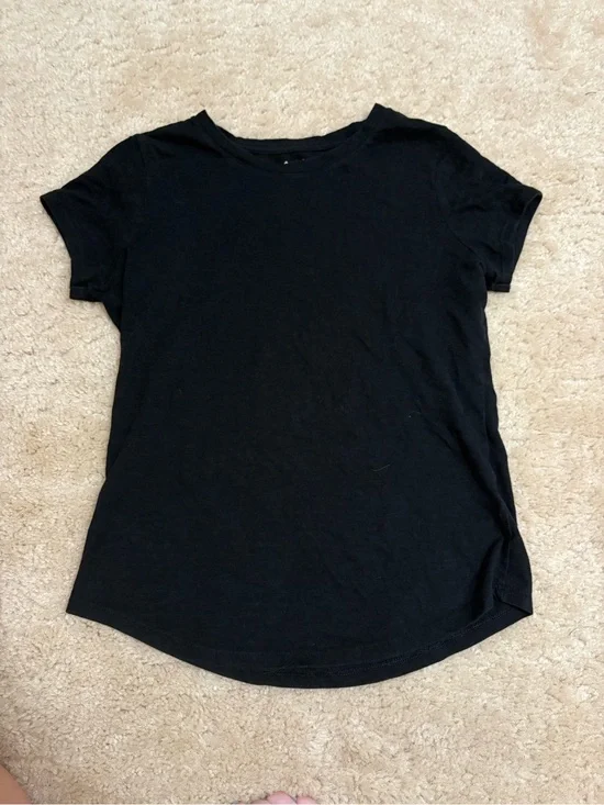 Classic Black Short-Sleeve Girl’s Tee