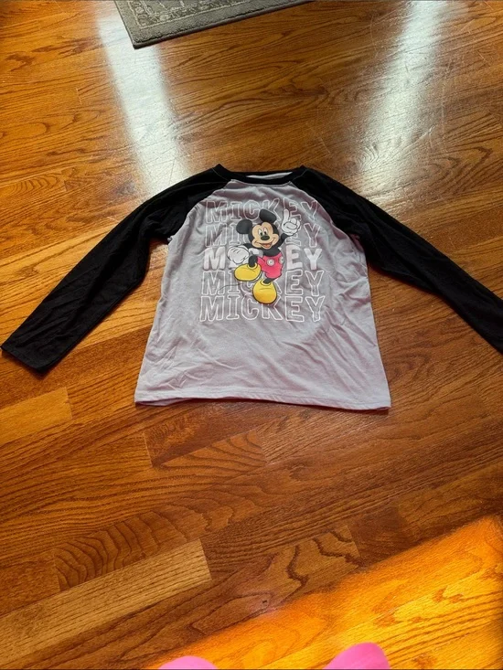 Disney Black & Light Gray Mickey Mouse Raglan Long Sleeve Shirt