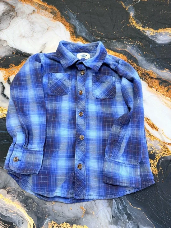 Old Navy button shirt size 5T kids