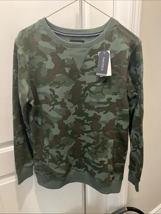 Nautica kid’s Green Camo Crewneck Sweater Size Large 14 / 16