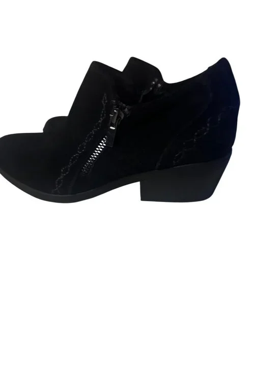 Earth Origins black suede zip boot bootie size 7.5M