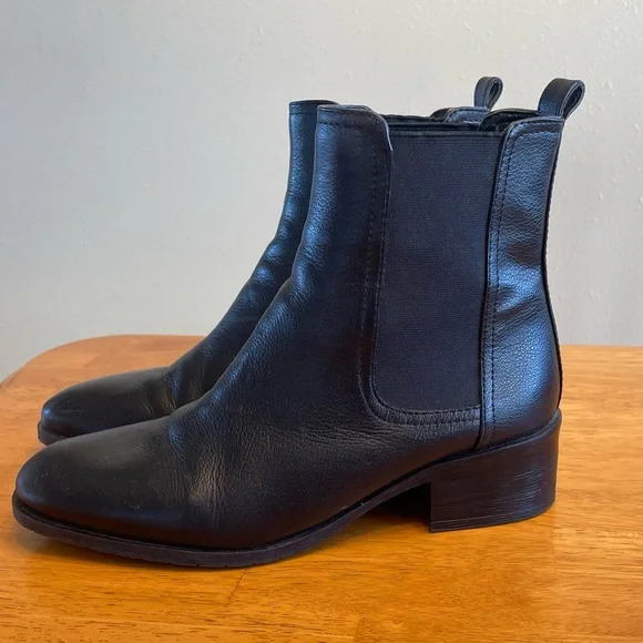 Kenneth Cole Reaction Women's 7.5 Black Leather Salt Chelsea Ankle Boots