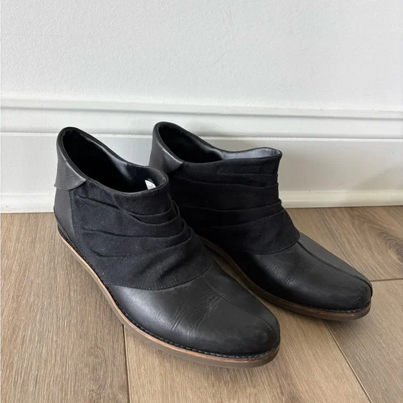 Merrell Women's Black Leather Boots Sz 8.5 Ankle Performance Adaline Bluff