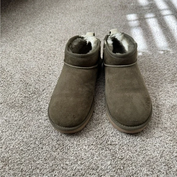 UGG Olive Suede Boots with Cozy Lining