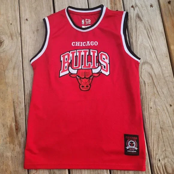 NBA Chicago Bulls Youth Red Basketball Jersey Size 14-16 Large Embroidered Logo
