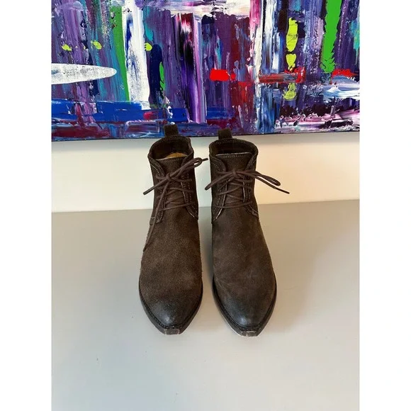 Frye Sacha Chukka Ash Brown Suede Lace Up Pointed Toe Ankle Boot | Size 6