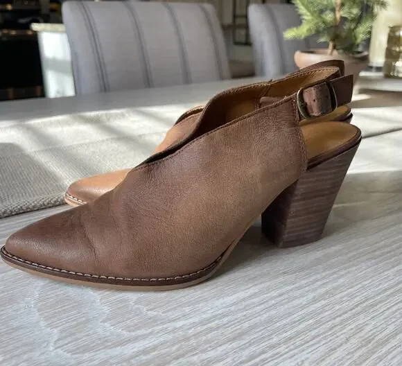 Lucky Brand Aroyli Leather slingback Shootie Boot Wood Stacked Heel Size 8 Brown