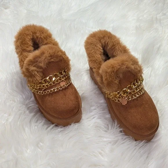 NWT Platform Faux Fur Suede Mini‎ Booties Chestnut Brown with Gold Charms Size 6
