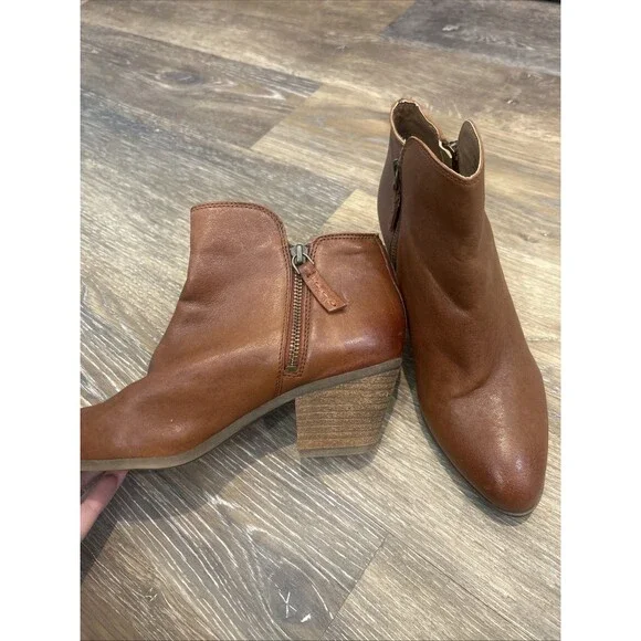 S28 Frye Womens Carson Piping Cognac DISTRESSED LEATHER Ankle Bootie - Size 6.5M