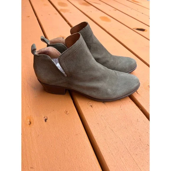 Lucky Brand Basel Olive Green Leather Ankle Booties Side Cutout Womens 9M 40