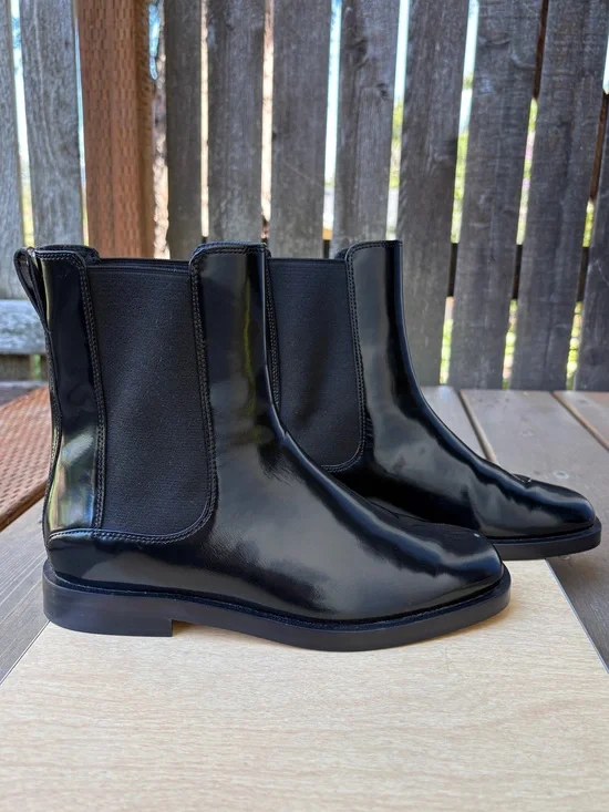 Everlane Wm’s Patent Black Leather The Chelsea Boot In Sz 8