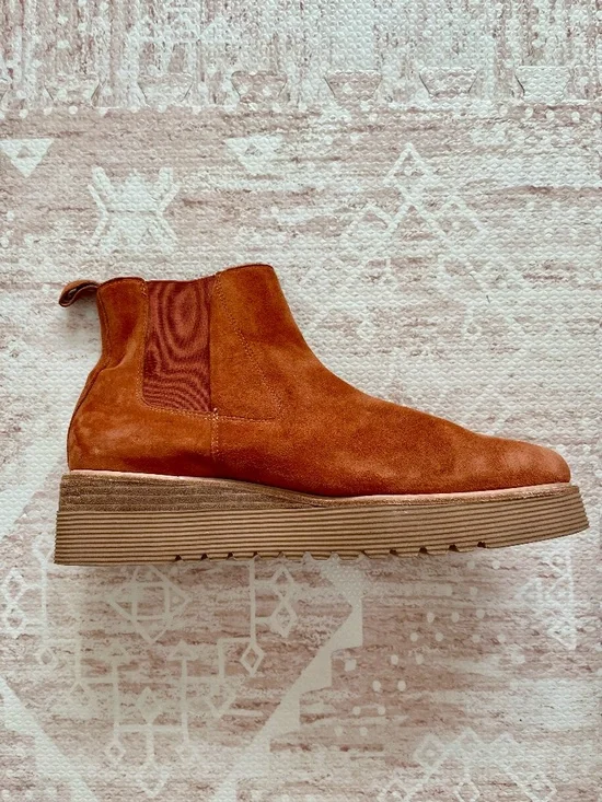 Anthropologie Silent D Unika Chelsea Boots