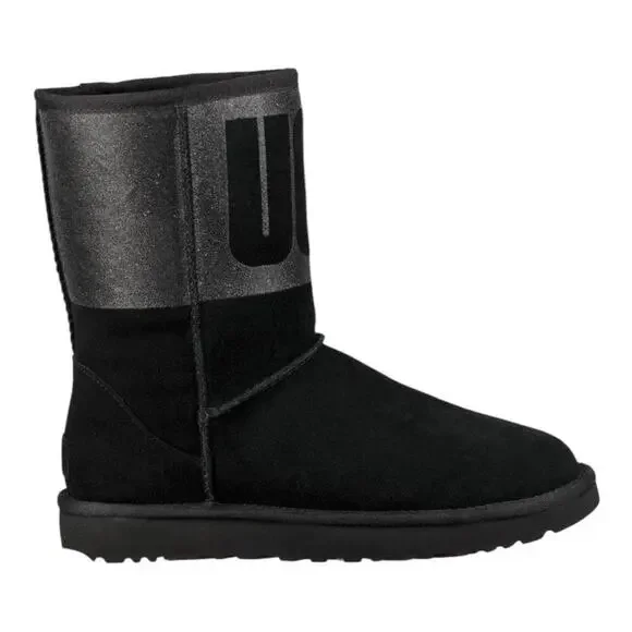 UGG® Women's Black Classic Short Sparkle‎ Snow/Winter Boots | PRELOVED!!