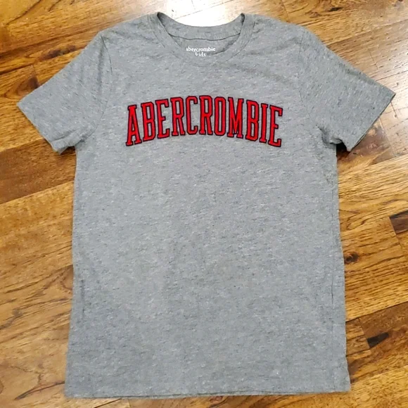 Boys Abercrombie Kids logo t-shirt size 13/14