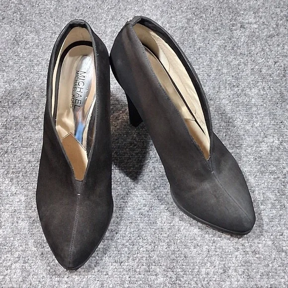 Michael Michael‎ Kors Black Suede V-Cut Platform Booties Pointed Toe Heels 8.5M
