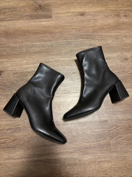 women’s black booties