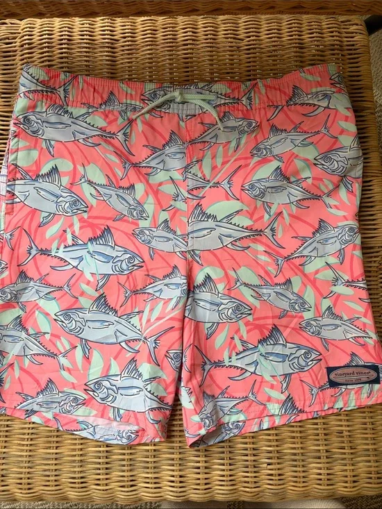 Vineyard Vines boys size large 16 chappy swim trunks fish beach vacation