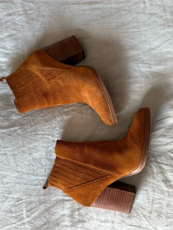 Marc Fisher Suede Block Heel Ankle Boots Size 7