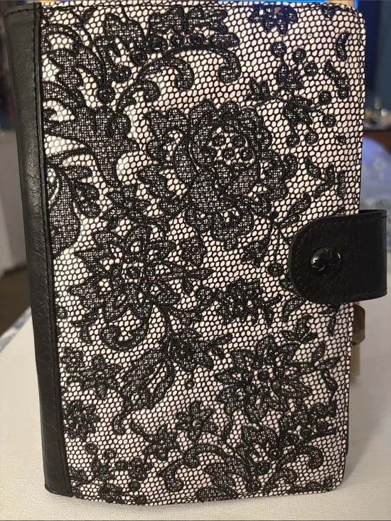 Patricia Nash Chantilly Lace Leather Ring Agenda