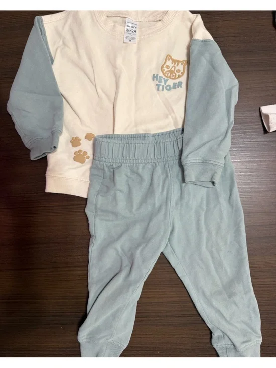 Carter’s Boys Sweatshirt and Pants Set