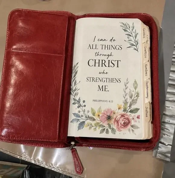 Franklin Covey Red Leather Bible Cover Zip Closure 17x10x2