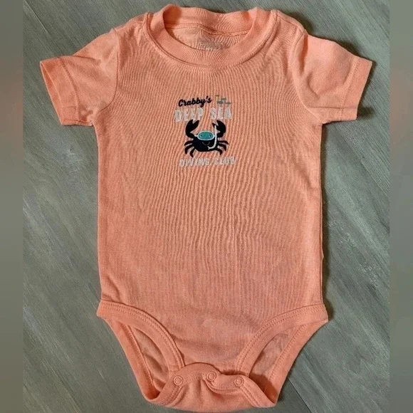 Carters Orange Short Sleeve Crab Onesie Size 12M‎