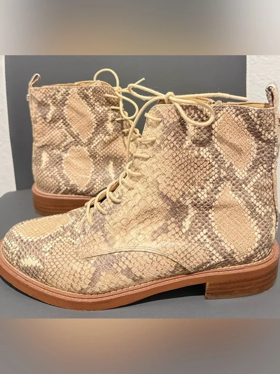 Sam Edelman Nina Snake Print Combat Boots Women’s Size 9 Bootie Ankle Zip Close