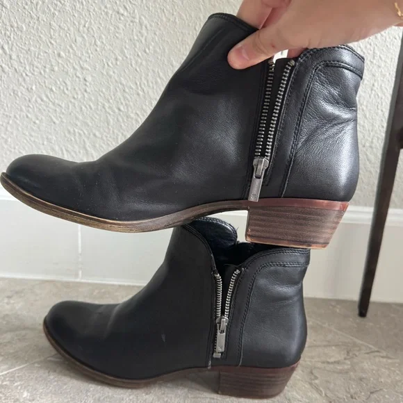 10 Lucky Brand Black Leather Upper Ankle Booties Zip side closure