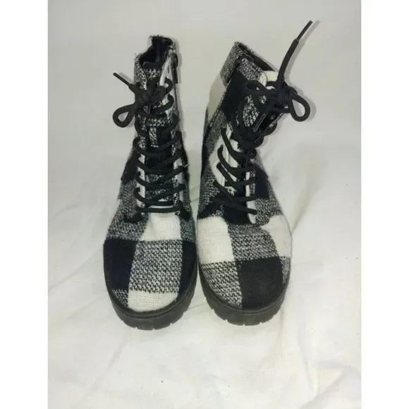 Bamboo DIRECT-15X Women's Size 6 Black/White Check Plaid Fabric Ankle Boot