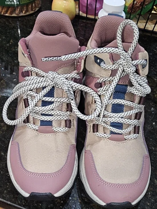 Clarks Women's Pink and Beige Ankle Boot Sneakers